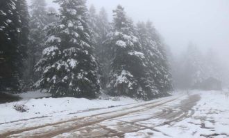 Bolu’da yüksek kesimlere kar yağdı....