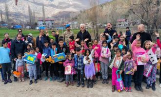 Bolulu kadınlar deprem bölgesindeki çocuklara oyuncak gönderdi