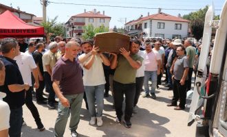 Bolu'nun gönüllü kahramanı gözyaşlarıyla son yolculuğuna uğurlandı