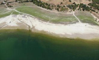 Bolu'nun içme suyunun karşılandığı göl, alarm veriyor: Su seviyesi yüzde 30 düştü.....