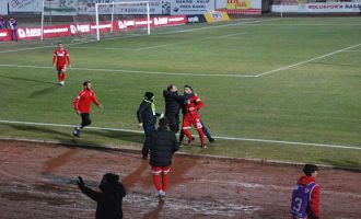 Boluspor taraftarla kavga eden futbolcunun sözleşmesini feshetti