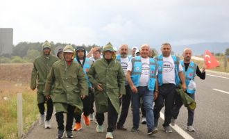 Büro Memur-Sen'in Bolu'dan Ankara'ya yürüyüşü sürüyor