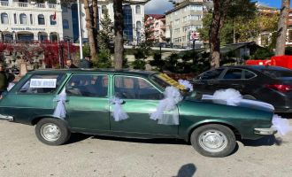 Cami inşaatı için aracını satışa çıkardı: ‘Modeli eski, hayrı büyük
