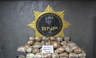 Çekyatın içi uyuşturucu deposu çıktı: 52 kilo uyuşturucu ele geçirildi