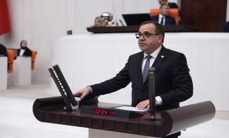 CHP’Lİ ATEŞ, KIBRISCIK’TA YAŞANAN KONUT KRİZİNİ MECLİS GÜNDEMİNE TAŞIDI