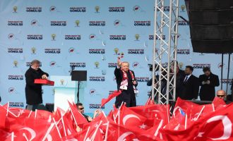 Cumhurbaşkanı Erdoğan; 'Milletimize kurulan tuzakları darmadağın etmenizi istiyorum'