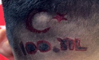 Cumhuriyetin 100. yılını müşterisinin kafasına kazıdı