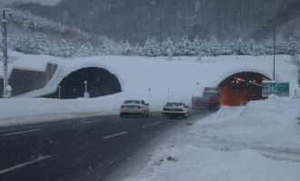 D-100 Karayolu ve TEM Otoyolu Bolu Dağı geçişi iki yönlü araç trafiğine açıldı