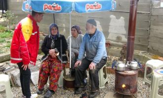 Depremin merkez üssü Kızılağıl'da vatandaşlar tedirgin: Evlerine giremiyorlar