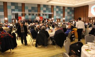 Depremzedeler, gazi ve şehit aileleri ilk iftarda bir araya geldi