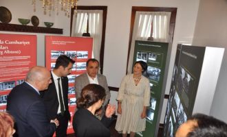 Dere kenarında eski cam filmler içerisinde bulunan Cumhuriyet’in ilk dönem fotoğrafları sergilendi