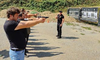 DKMP ekiplerine silah kullanma eğitimi..