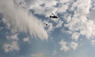 Dün yangının çıktığı ormanda soğutma çalışmaları yapılıyor