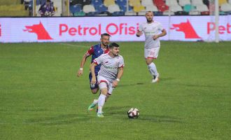 “Dünle beraber gitti cancağızım, Şimdi yeni şeyler söylemek lazım