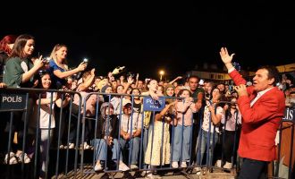 Efsane Mengen’den geçti