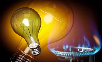 Elektrik tarifelerinde tüm tüketici grupları için vergi ve fonlar dahil olmak üzere zam yapıldı