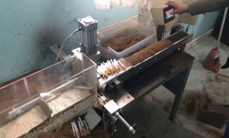 Evi sigara imalathanesine çeviren 2 kişi gözaltına alındı..