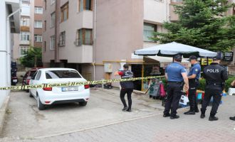 Evinin penceresinden beton zemine düştü