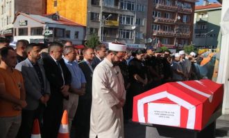 Genç yaşta hayatını kaybeden Bolulu asker son yolculuğuna uğurlandı...