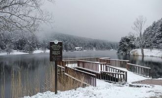 Gölcük Tabiat Parkı beyaz örtüyle kaplandı...