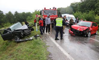 Gölcük Tabiat Parkı yolunda kaza: 5 yaralı.....