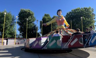 Günlerdir lunaparkı izleyen otizmli çocuğa çalışanlardan özel tur
