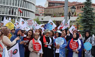 HAK-İŞ KADIN KOMİTESİNDEN HACER ÇINAR’A DESTEK