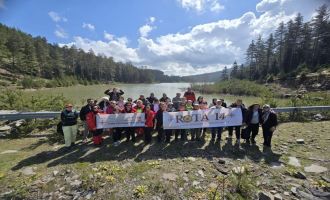 Hayatını kaybeden başkanlarının anısına yürüdüler......