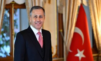 İçişleri Bakanı Ali Yerlikaya: ‘İstanbul merkezli Diyarbakır ve Bolu'da eş zamanlı düzenlenen 'Kahramanlar-29 Operasyonu'nda bölücü terör örgütü mensubu 39 şahıs yakalandı.’