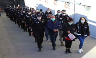 İcralık araç çetesi üyesi emekli icra müdiresi maskeyle gizlendi