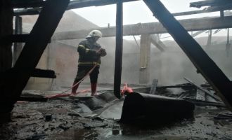 İş yerinin çatısında yangın çıktı….