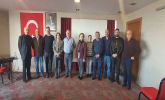 İZMİR’DEKİ YARENLER, BAŞKANINI SEÇTİ