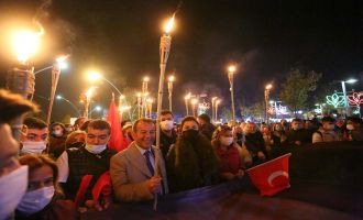 İzzet Baysal Caddesi  ‘Mustafa Kemal’in Askerleriyiz’ sloganıyla inledi…