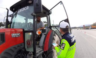 Jandarma sürücülere güvenli yolculuğu anlattı......