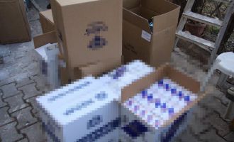 Kaçak sigara imalathanesinde binlerce sigara ele geçirildi