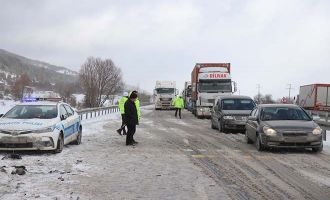 Karabük-Gerede D-100 Karayolu, 4 saatlik çalışmanın ardından ulaşıma açıldı