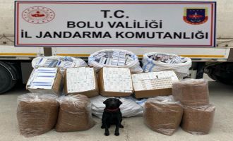 Kargo aracında binlerce kaçak sigara ve tütün ele geçirildi
