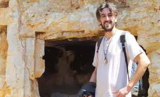 Kaza yapan sürücü, kamyonetteki tüfeğin ateş alması sebebiyle hayatını kaybetti