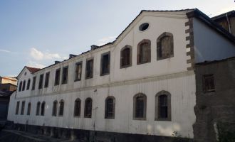 Kiliseli Tüccar Han az daha tarihe karışıyordu 