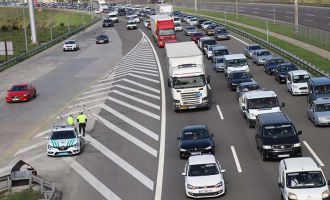 Kısıtlamadan kaçış trafiği Bolu'ya ulaştı