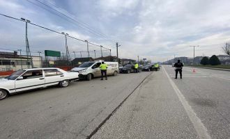 Kısıtlamaya rağmen sokağa çıkanlara ceza yağdı