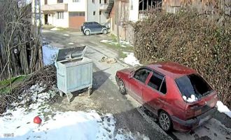 Köpeği ezen sürücü yakalandı...