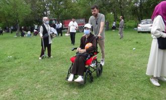 Lösemiyle mücadele eden Azra'nın en büyük hayali basketbolcu olmak