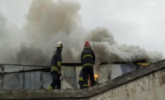 LPG sistemi takılan otomobil alev alev yandı