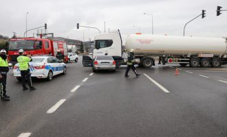 LPG yüklü tanker otomobille çarpıştı: 2 yaralı