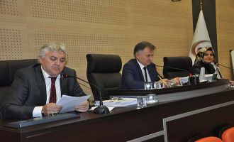 Mecliste toplantılar devam ediyor ……