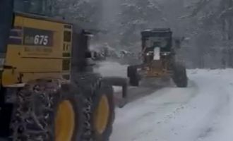 Mengen'de kar küreme çalışmaları başladı..