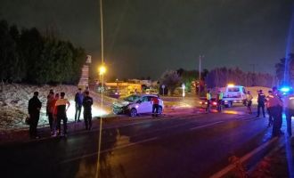 Minibüs ile otomobil kavşakta çarpıştı: 2 yaralı.........