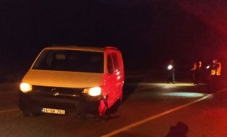 Motosiklet ile panelvan çarpıştı: 2 yaralı