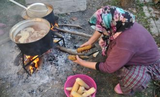 Mudurnu'da elma pekmezi hazırlıkları başladı